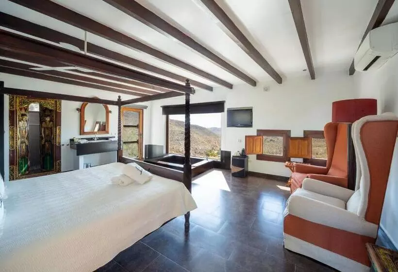 La Almendra Y El Gitano