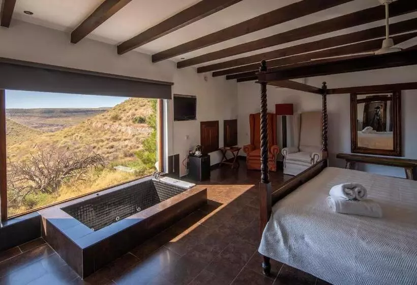 La Almendra Y El Gitano