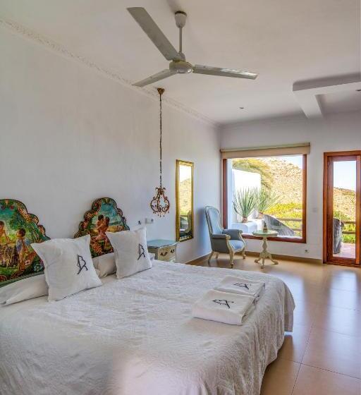 La Almendra Y El Gitano