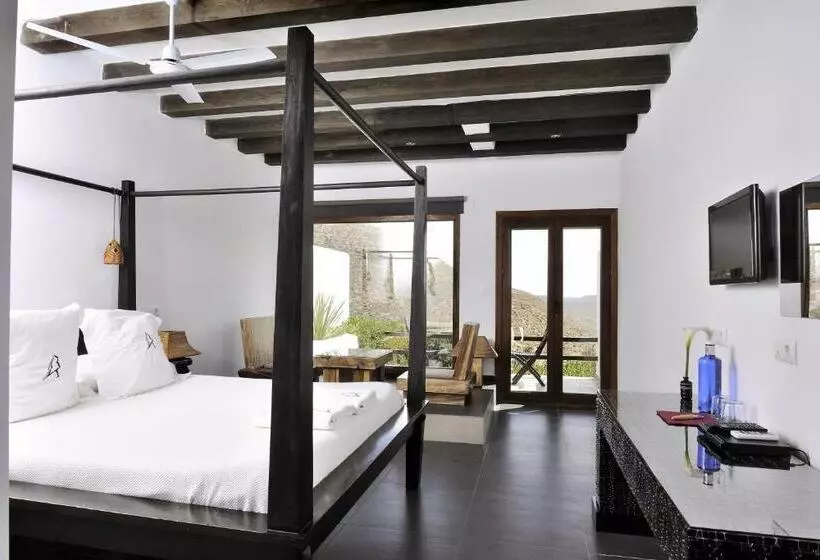 La Almendra Y El Gitano