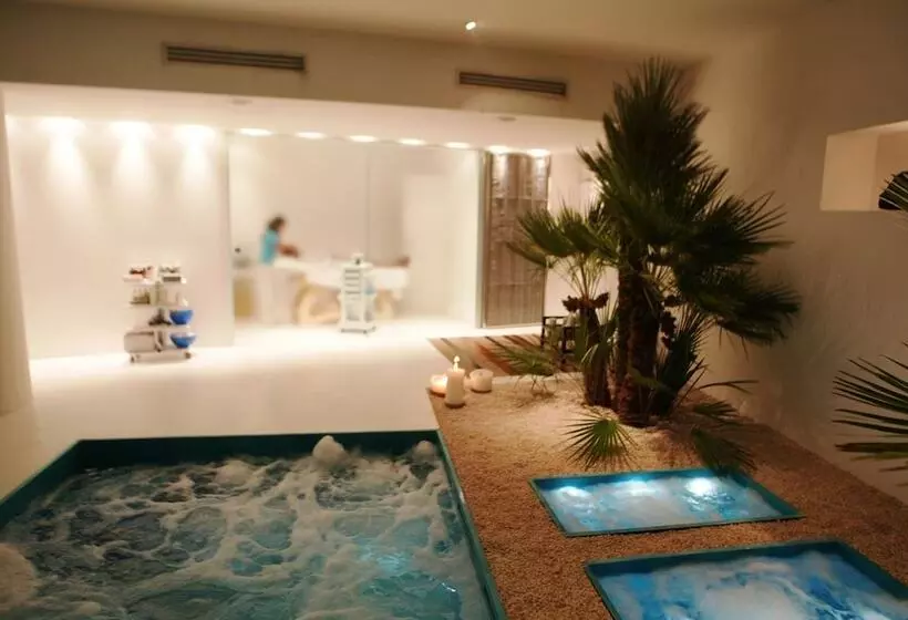 La Piazza Luxury Hotel & Spa