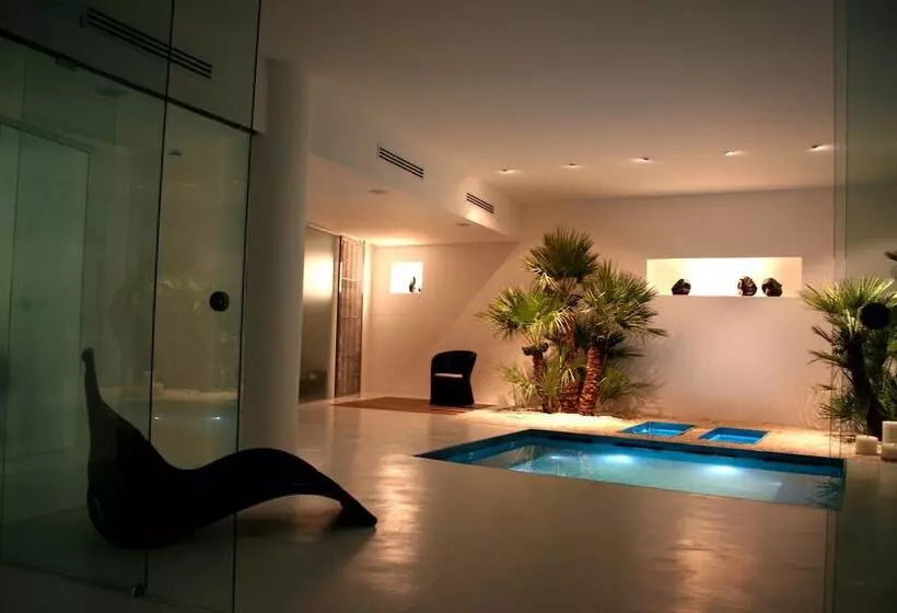 La Piazza Luxury Hotel & Spa