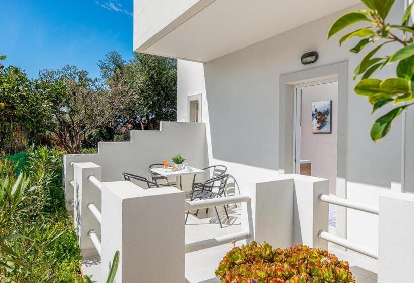 Mylos Apartments Anissaras