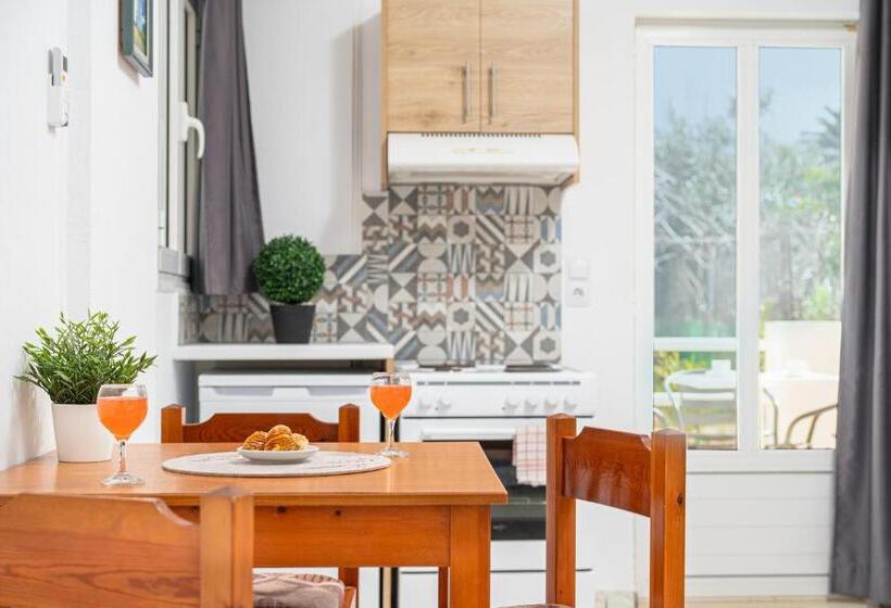 Mylos Apartments Anissaras