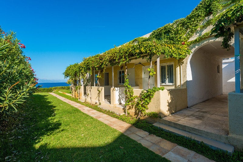 Niforeika Beach Hotel & Bungalows