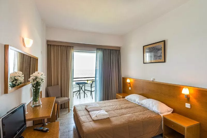 Niforeika Beach Hotel & Bungalows
