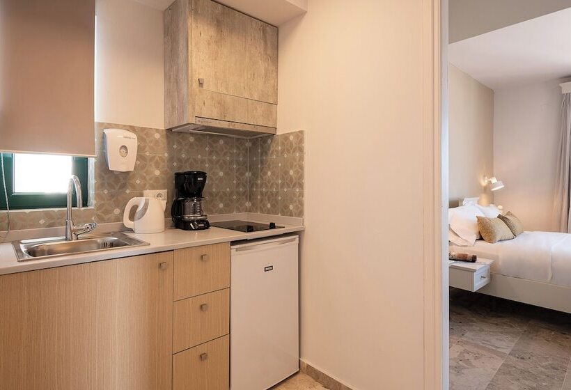 هتل Caldera Village