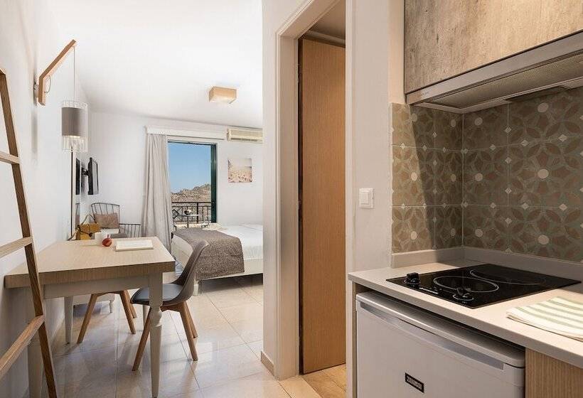 هتل Caldera Village