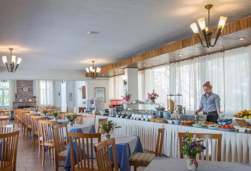 Delfinia Hotel & Bungalows