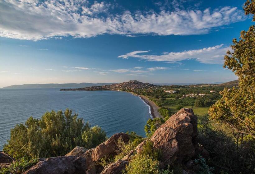 Delfinia Hotel & Bungalows