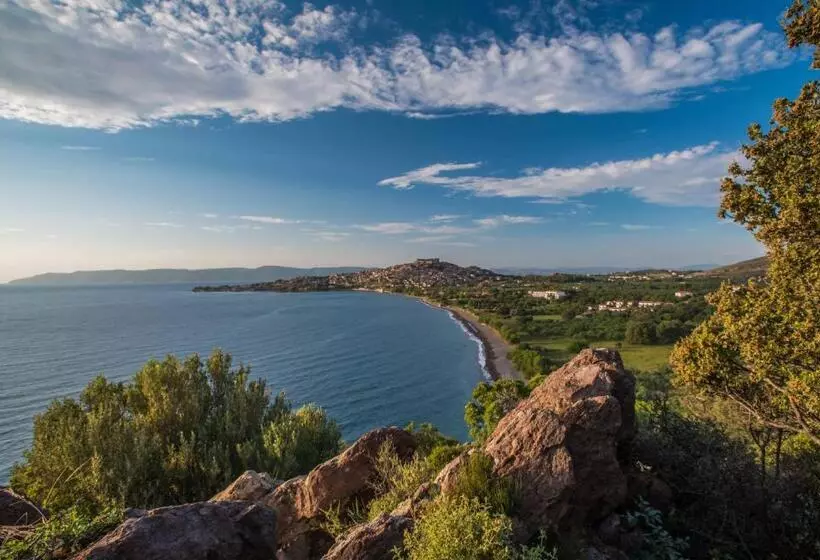 Delfinia Hotel & Bungalows