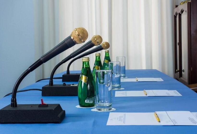 Delfinia Hotel & Bungalows