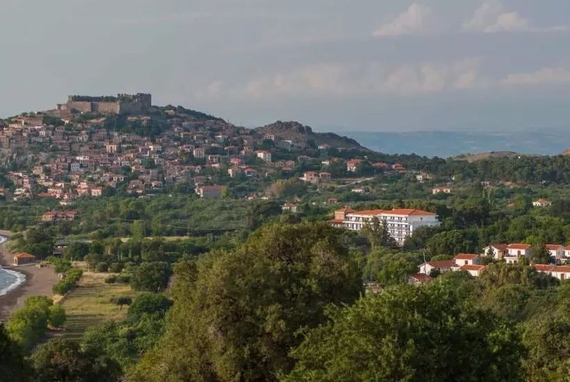 Delfinia Hotel & Bungalows