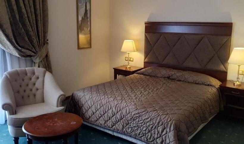 Отель Aeton Melathron