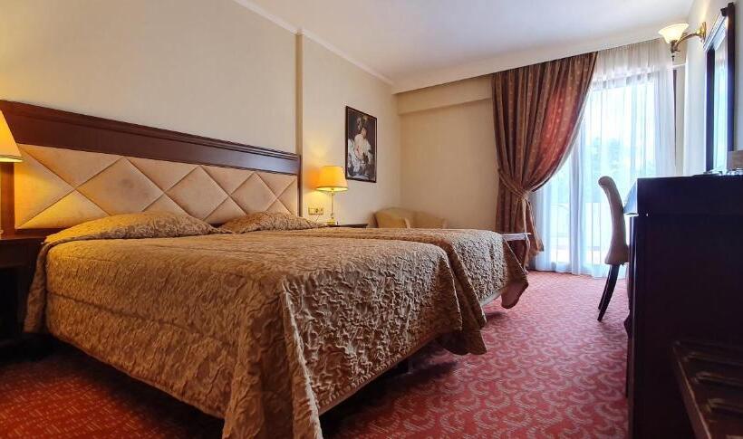 Отель Aeton Melathron