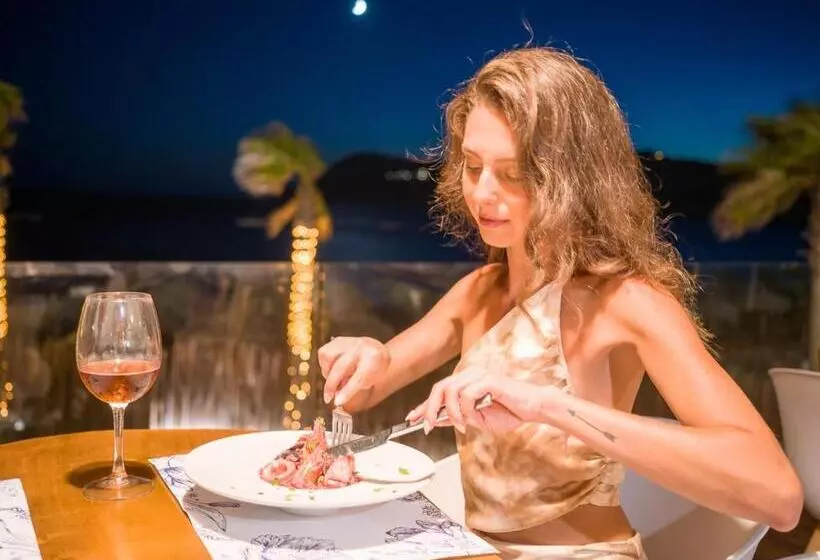 Отель Arte & Mare Elia Luxury Suites And Villas