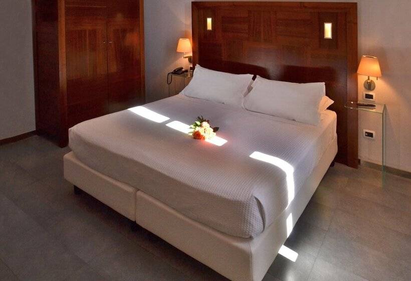 Отель Castello Di Montaldo Torino