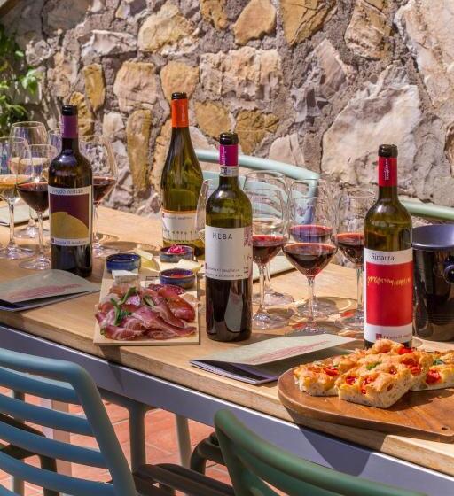 בית מלון כפרי Fattoria Di Magliano Winery