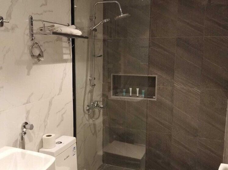 فندق Golden House Dammam