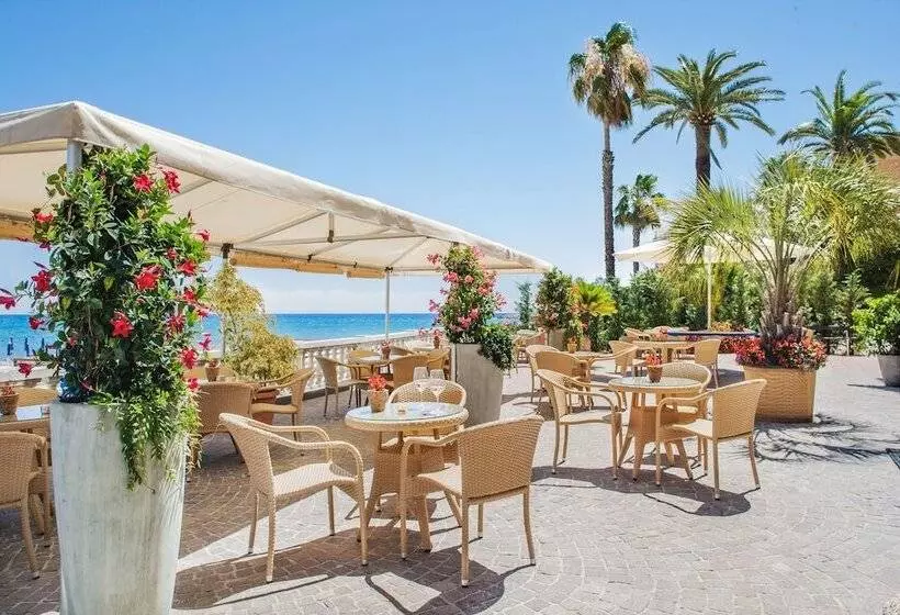 Szálloda Golfo E Palme