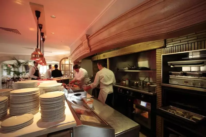 酒店 Hôtel & Restaurant Alain Llorca