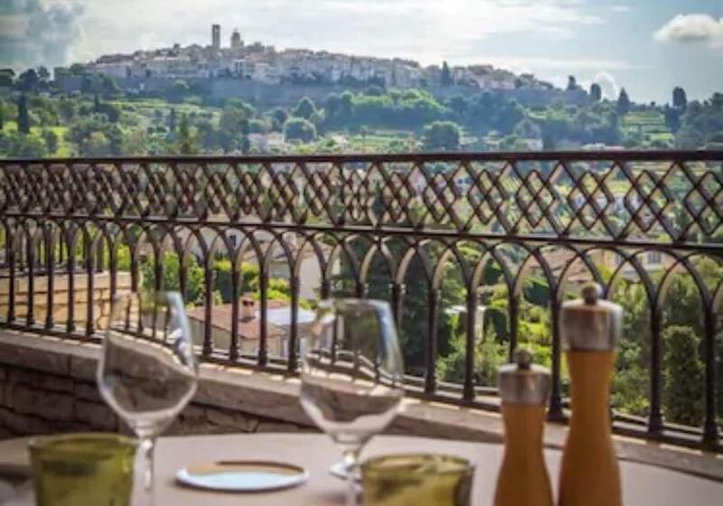 فندق Hôtel & Restaurant Alain Llorca