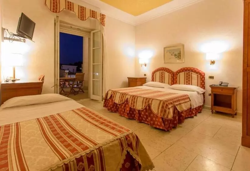 ホテル Mariano Iv Palace