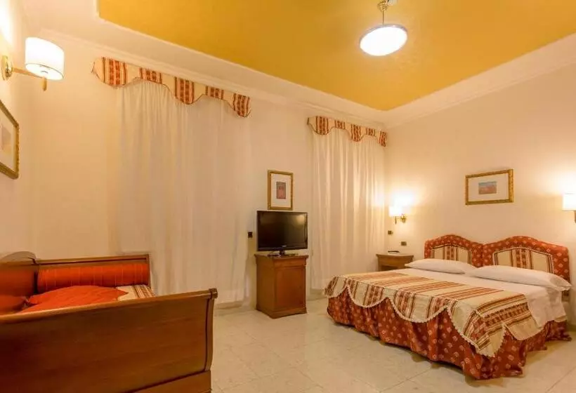 ホテル Mariano Iv Palace