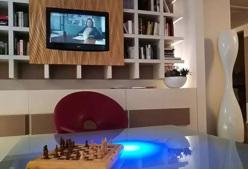 Отель Parigi 2 & Spa