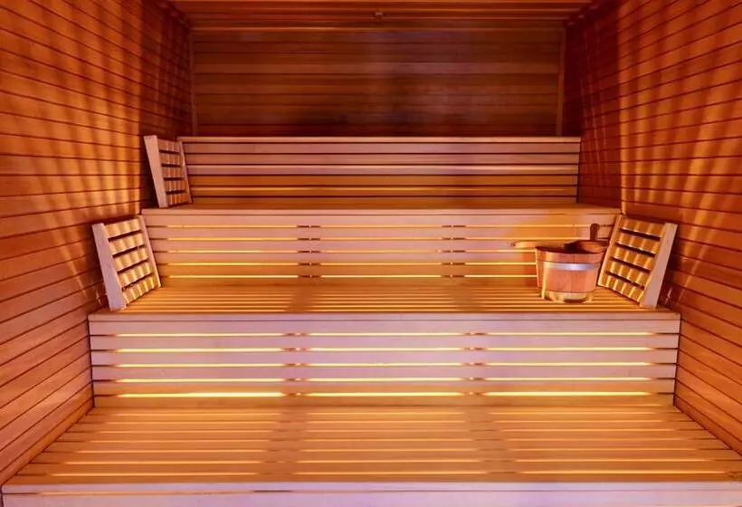 Отель Parigi 2 & Spa