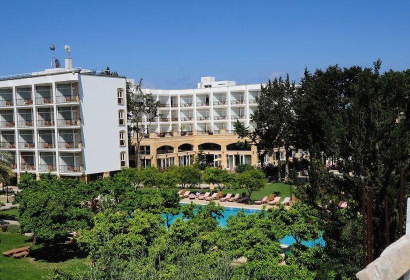 Отель Pia Bella