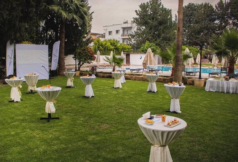 Отель Pia Bella