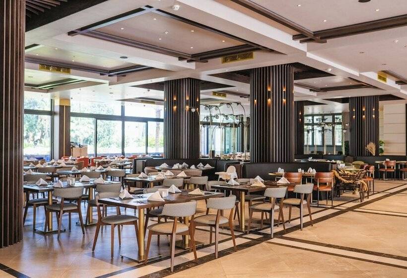 Отель Pia Bella