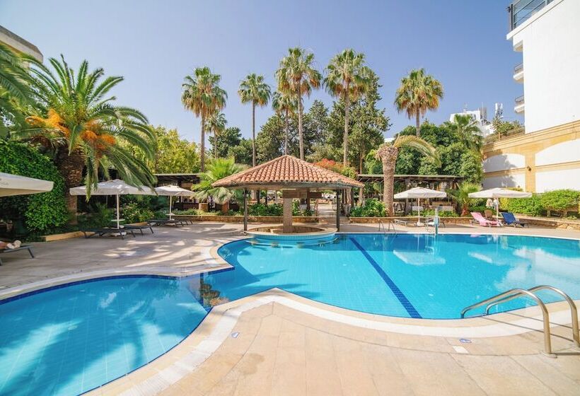 Отель Pia Bella