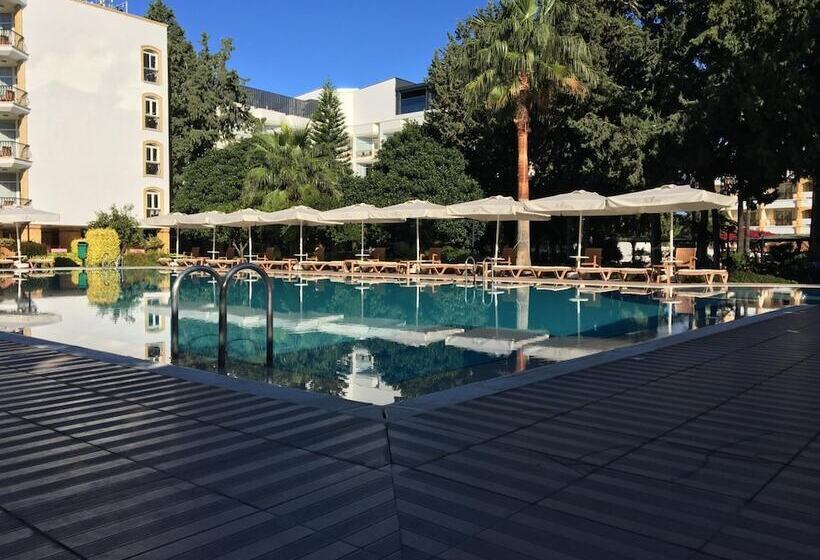 Отель Pia Bella