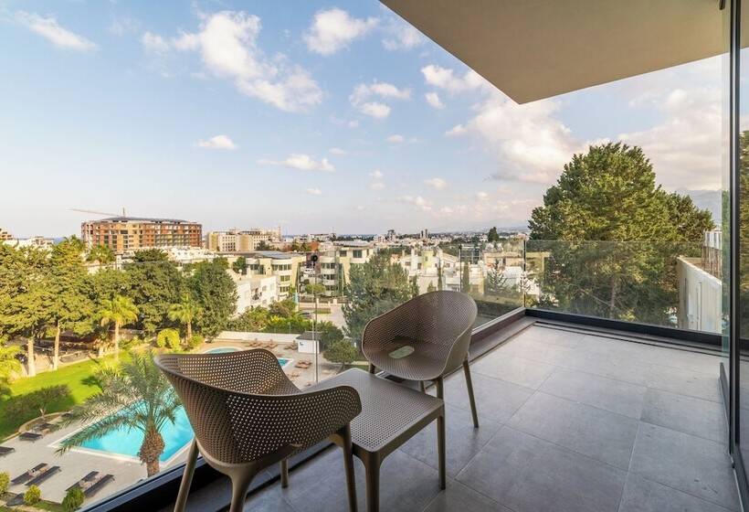 Отель Pia Bella