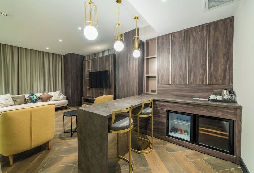 Отель Pia Bella