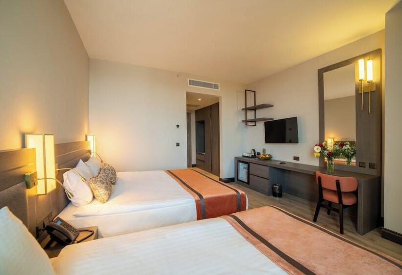 Отель Pia Bella