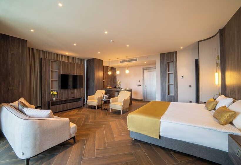 Отель Pia Bella