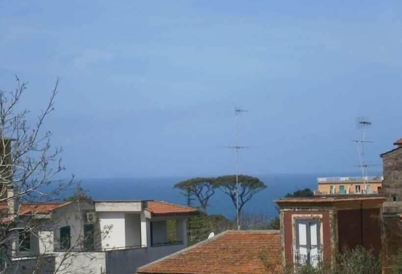 בית מלון כפרי The Secret Garden Relais