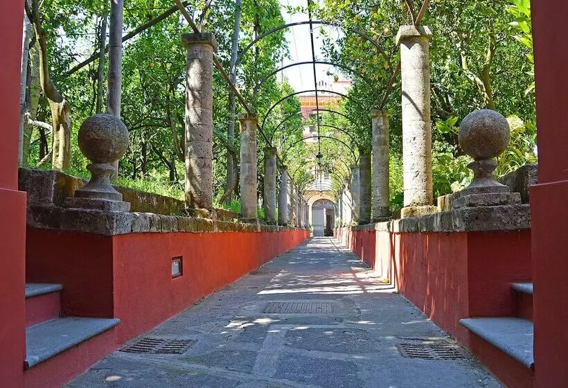 ホテル The Secret Garden Relais