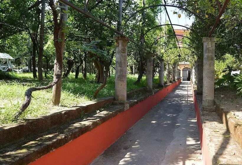 ホテル The Secret Garden Relais