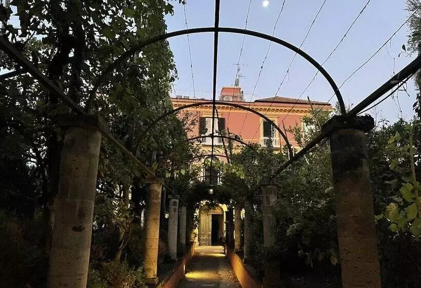 ホテル The Secret Garden Relais