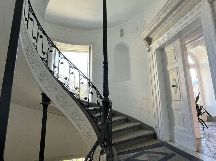 בית מלון כפרי The Secret Garden Relais