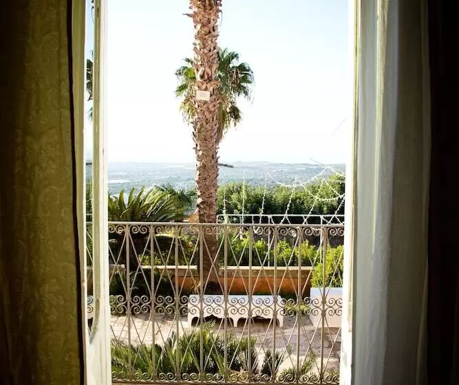 هتل Villa Principe Di Belmonte