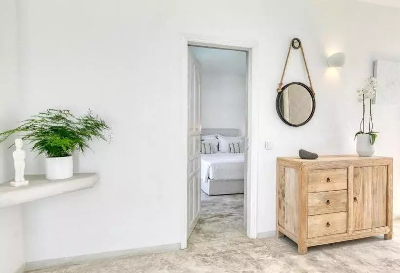 Lilly Residence All Sea View Suites, Adults Only