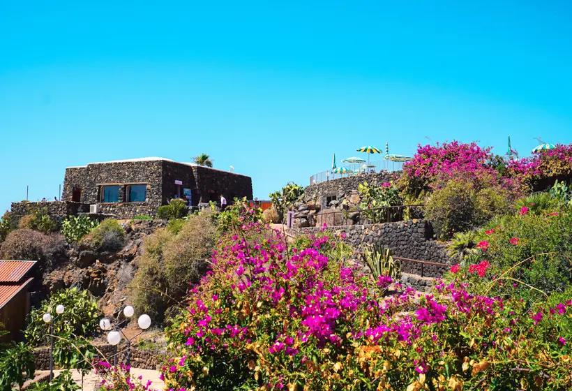Lomakeskus Qalea Pantelleria