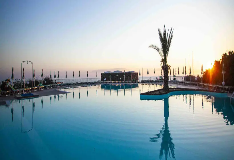 Lomakeskus Qalea Pantelleria