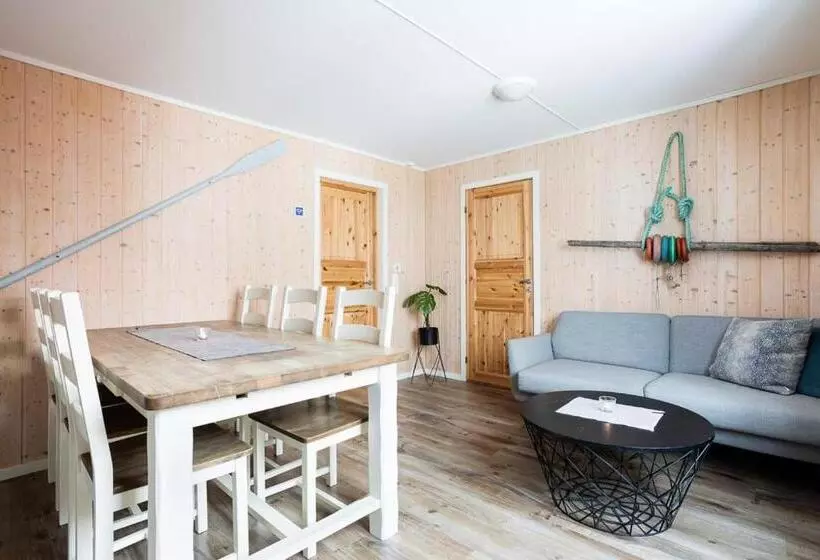 Hotelli Eliassen Rorbuer