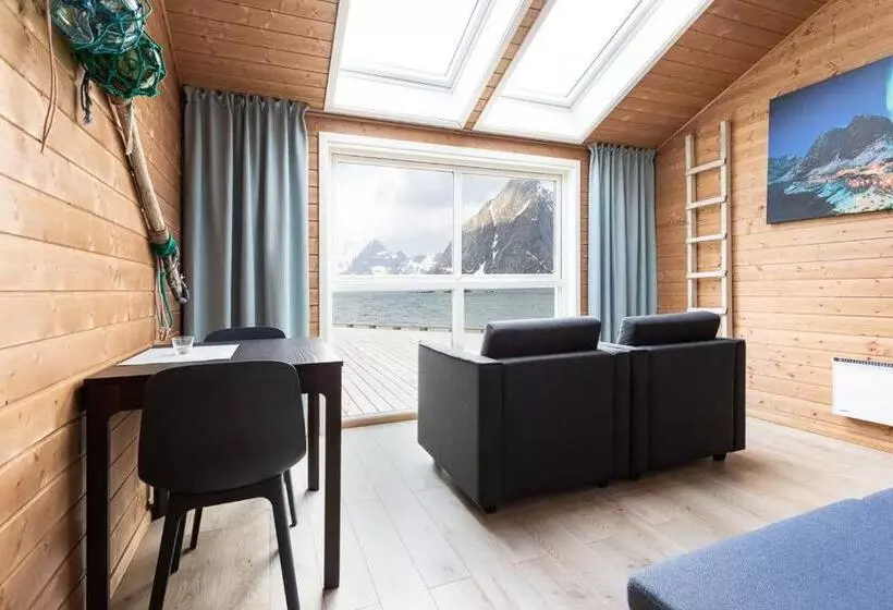 Hotelli Eliassen Rorbuer